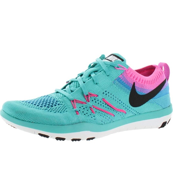 Women's Free TR Focus Flyknit Running Shoes - Picture 2 of 5